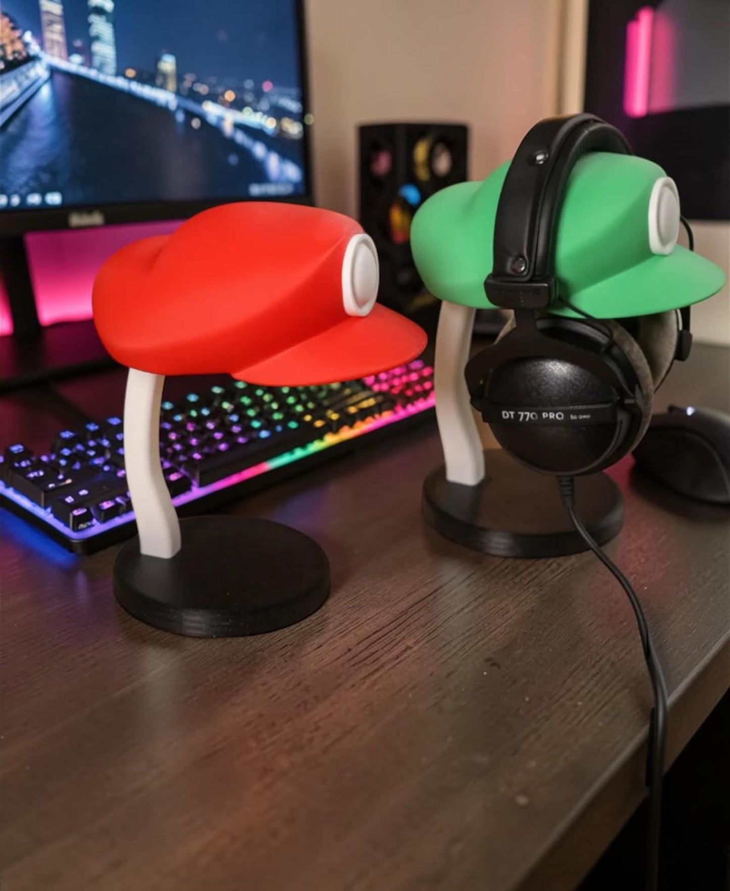 plumber cap headphone stand - fictioo