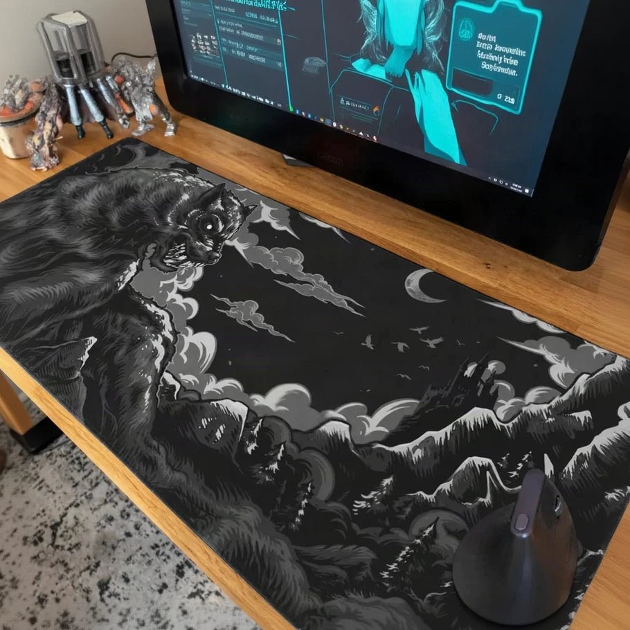 Night Predator Wolf Gaming Deskmat | XL Extended Mouse Pad - Fictioo