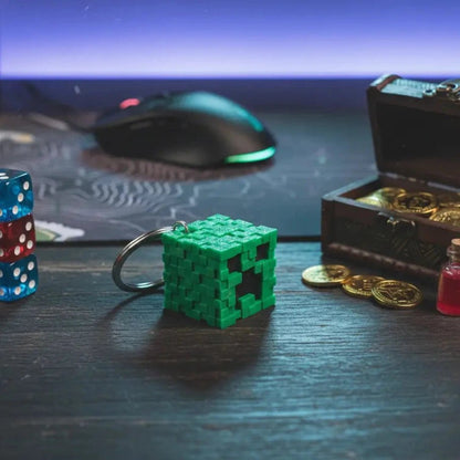 Pixel Creeper Keychain - Fictioo